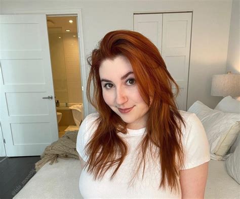 Isla moon only fans leaked - Aug 25, 2023 · Isla Moon boasts a height of 165 cm (5’5″) and weighs around 62 kg (136 lbs). With striking red hair and mesmerizing hazel eyes, Isla’s physical appearance captures attention. Her body measurements, measuring at 36-28-36 inches (bust, waist, hips respectively), showcase her stunning figure. 